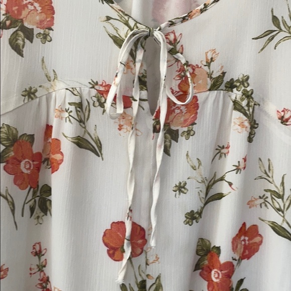 Floral blouse - Picture 4 of 4